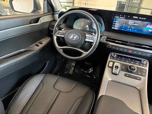 Used 2025 Hyundai Palisade SEL FWD image 38