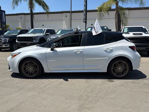 Used 2025 Toyota Corolla Hatchback w/ SE Package FWD image 7