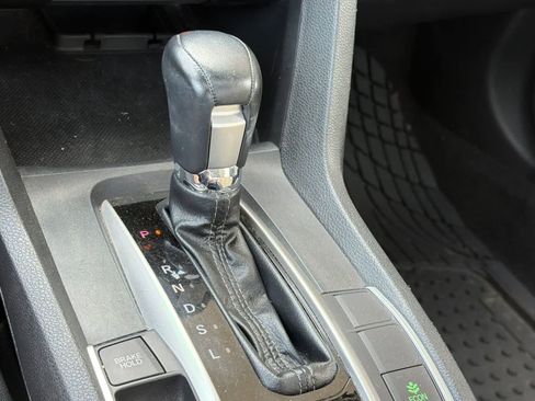 Used 2017 Honda Civic Touring image 21