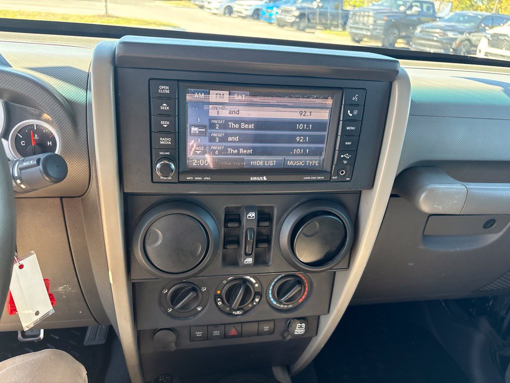 Used 2008 Jeep Wrangler Unlimited Rubicon w/ Dual Top Group AWD/4WD image 49