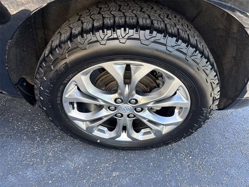 Used 2021 Buick Enclave Avenir w/ Avenir Technology Package image 12