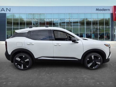 New 2026 Nissan Kicks SR w/ Cold Weather Package image 4