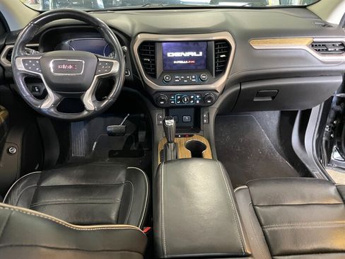 Used 2017 GMC Acadia Denali w/ Technology Package AWD/4WD image 8