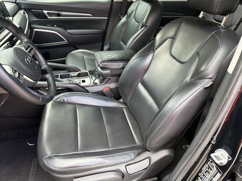 Used 2020 Kia Telluride LX FWD image 15