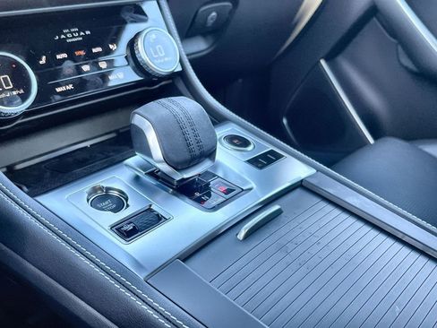 Used 2025 Jaguar F-PACE R-Dynamic S image 27