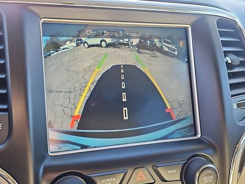 Used 2016 Jeep Grand Cherokee Overland image 16