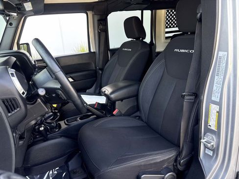 Used 2016 Jeep Wrangler Unlimited Rubicon AWD/4WD image 19