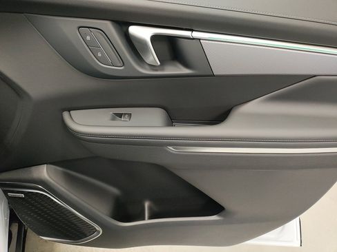 New 2026 Buick Enclave Sport Touring w/ Power Package image 9