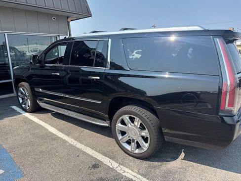 Used 2015 Cadillac Escalade ESV Luxury AWD/4WD image 6
