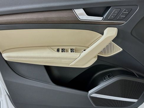 Used 2021 Audi Q5 Premium Plus image 21