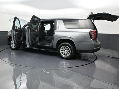 Used 2023 Chevrolet Suburban LS image 35