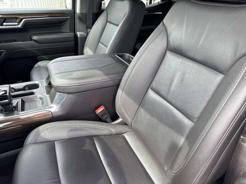 Used 2024 Chevrolet Silverado 1500 LT Trail Boss w/ Convenience Package II image 21