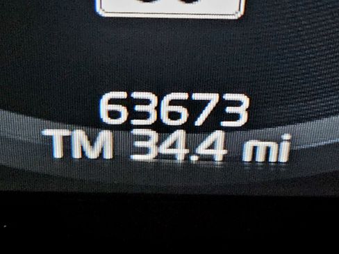 Used 2019 Volvo S60 T5 R-Design image 10