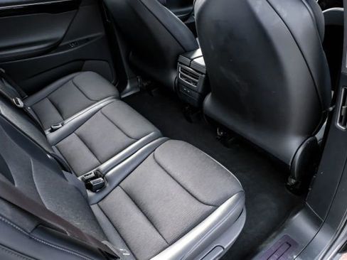 Used 2018 Tesla Model X 100D image 43