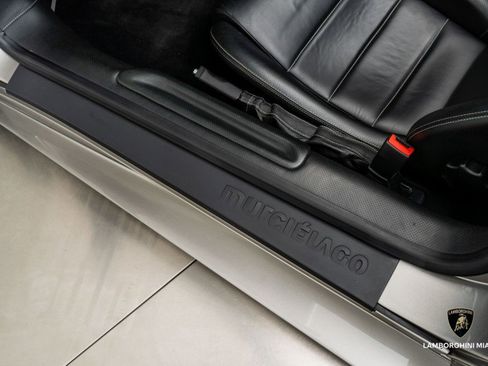 Used 2006 Lamborghini Murcielago Roadster image 40