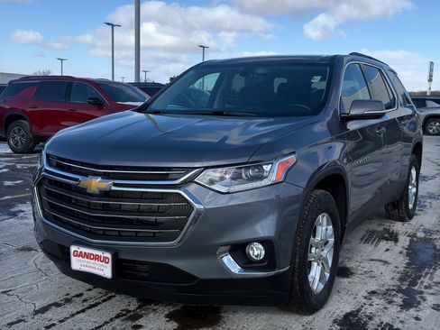 Used 2020 Chevrolet Traverse LT w/ LPO, Floor Liner Package image 2
