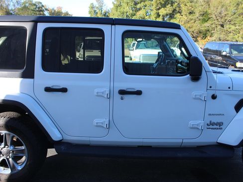 Used 2021 Jeep Wrangler Unlimited Sahara image 11
