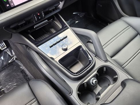 Certified 2026 Porsche Cayenne S AWD/4WD image 26
