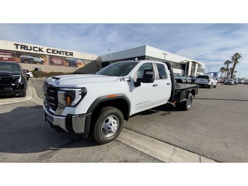 New 2026 GMC Sierra 3500 Pro w/ Convenience Package image 4
