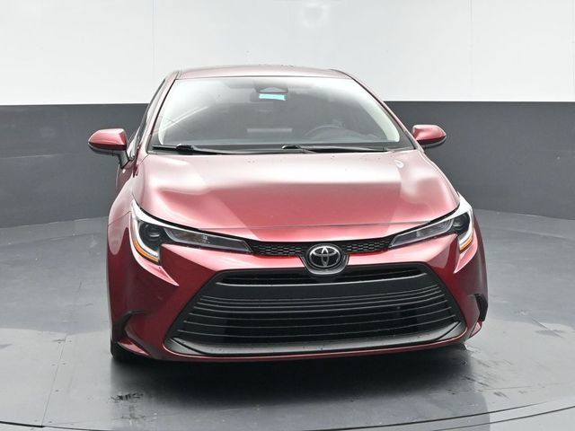 Used 2025 Toyota Corolla LE FWD image 3
