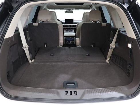 Used 2022 Lincoln Aviator Reserve w/ Equipment Group 201A RWD image 40