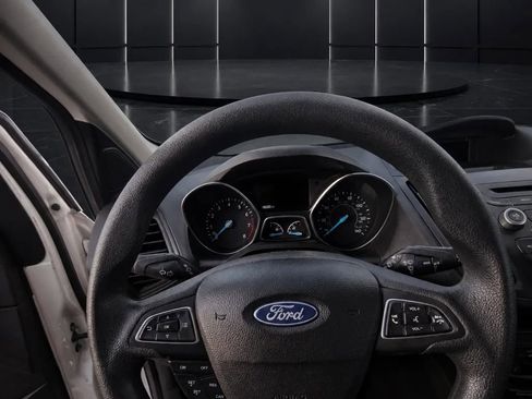 Used 2017 Ford Escape S FWD image 7
