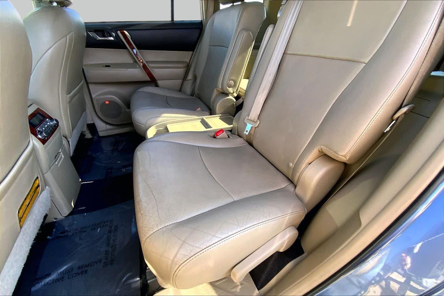 Used 2013 Toyota Highlander Limited AWD/4WD image 20