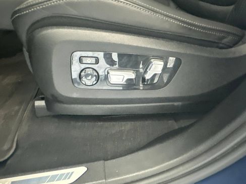 Used 2023 BMW X5 M50i w/ Climate Comfort Package AWD/4WD image 21