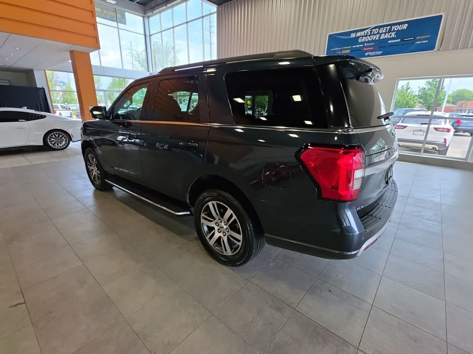 Used 2022 Ford Expedition XLT AWD/4WD image 14