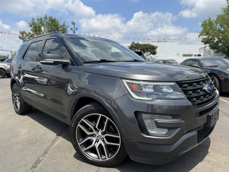 Used 2017 Ford Explorer Sport w/ Equipment Group 401A AWD/4WD image 3