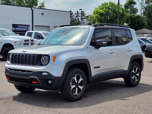 Used 2019 Jeep Renegade Trailhawk AWD/4WD image 7
