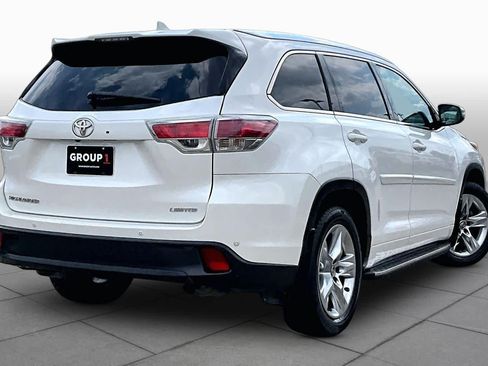 Used 2016 Toyota Highlander Limited Platinum FWD image 12