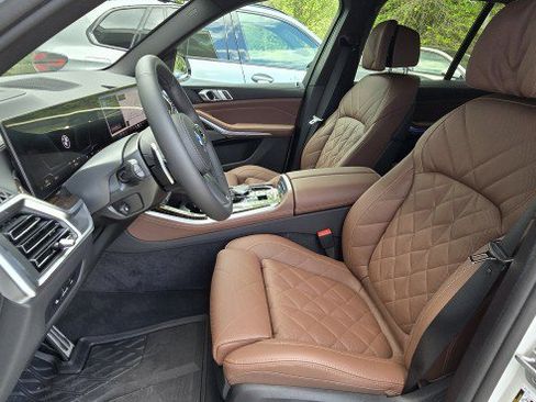 New 2026 BMW X5 xDrive40i w/ M Sport Package image 18
