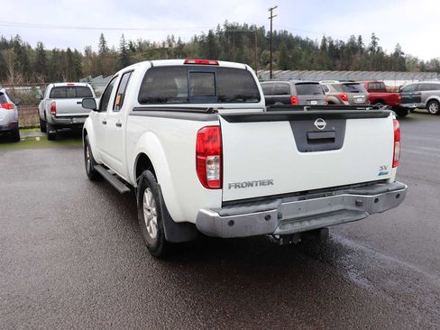 Used 2018 Nissan Frontier SV image 7