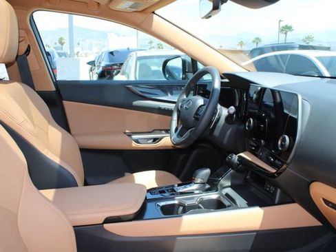 Certified 2025 Lexus NX 250 FWD w/ Premium Package image 5