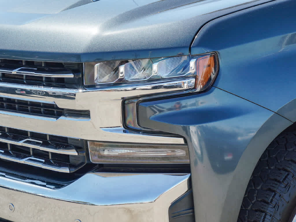 Used 2020 Chevrolet Silverado 1500 LTZ w/ LTZ Premium Package AWD/4WD image 8