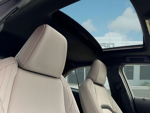 New 2026 Lexus UX 300h FWD image 15