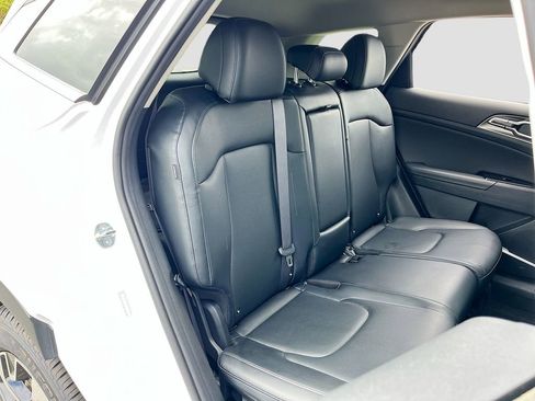 Used 2024 Kia Sportage EX image 26