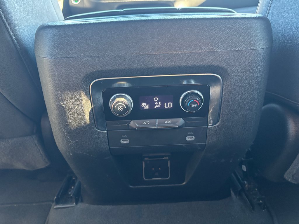 Used 2024 Chevrolet Tahoe LT AWD/4WD image 13