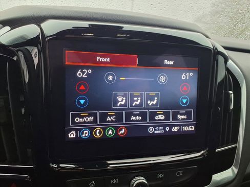 Used 2023 Chevrolet Traverse Premier w/ Redline Edition image 16