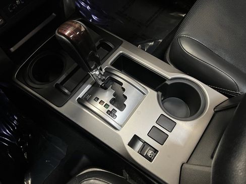 Used 2015 Toyota 4Runner Limited image 7