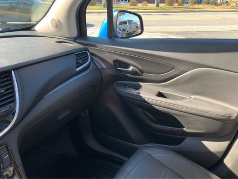 Used 2017 Buick Encore Essence image 22