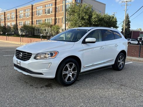 Used 2015 Volvo XC60 T6 Premier Plus AWD/4WD image 19