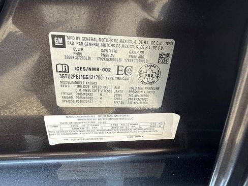 Used 2016 GMC Sierra 1500 Denali w/ Enhanced Driver Alert Package AWD/4WD image 25