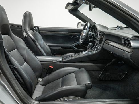 Used 2016 Porsche 911 Turbo S image 33