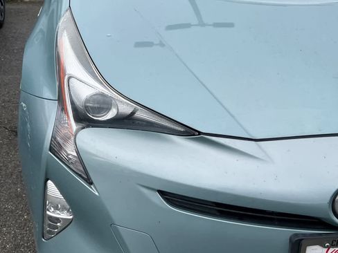 Used 2016 Toyota Prius Three Touring image 8