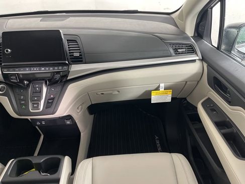 New 2026 Honda Odyssey EX-L image 16