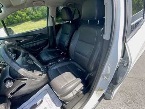 Used 2018 Buick Encore Essence FWD image 18