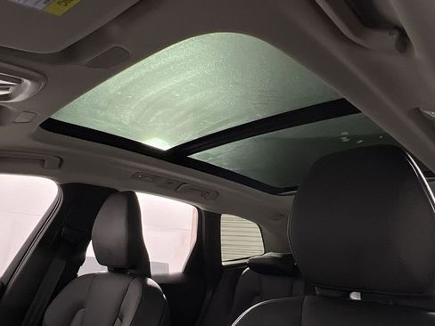 Certified 2025 Volvo XC60 B5 Plus image 16