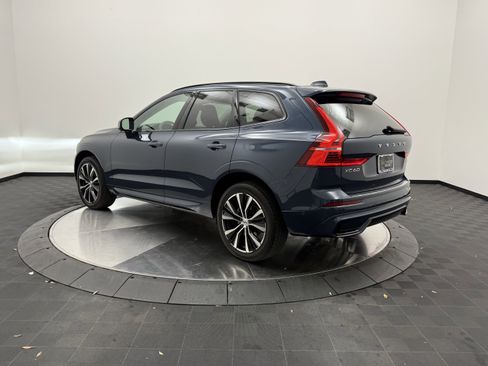 Used 2023 Volvo XC60 B5 Plus w/ Climate Package image 5
